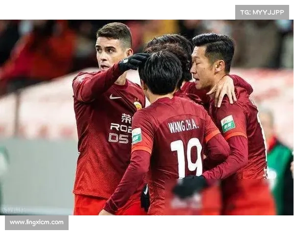 巴塞罗那计划何时更换队徽新设计方案引发球迷热议与期待