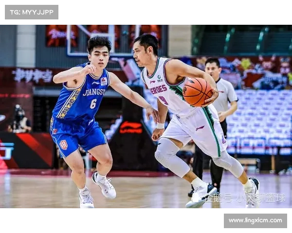 山东男篮战胜江苏背后：团队协作与坚持铸就完美胜利