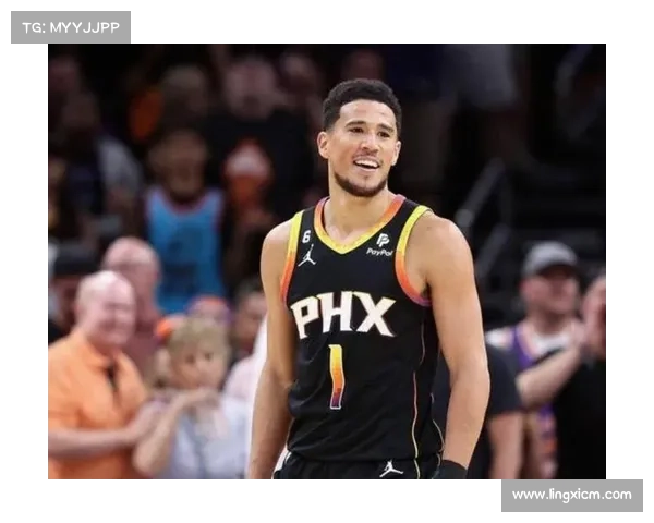 德文·布克在高压环境下展现冷静应对能力成为关键表现